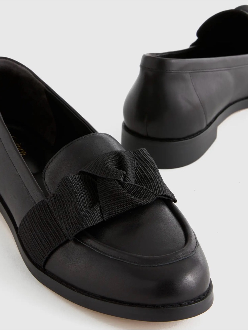 Quince Italian leather Black Bow-Accent Leather Loafers size 9